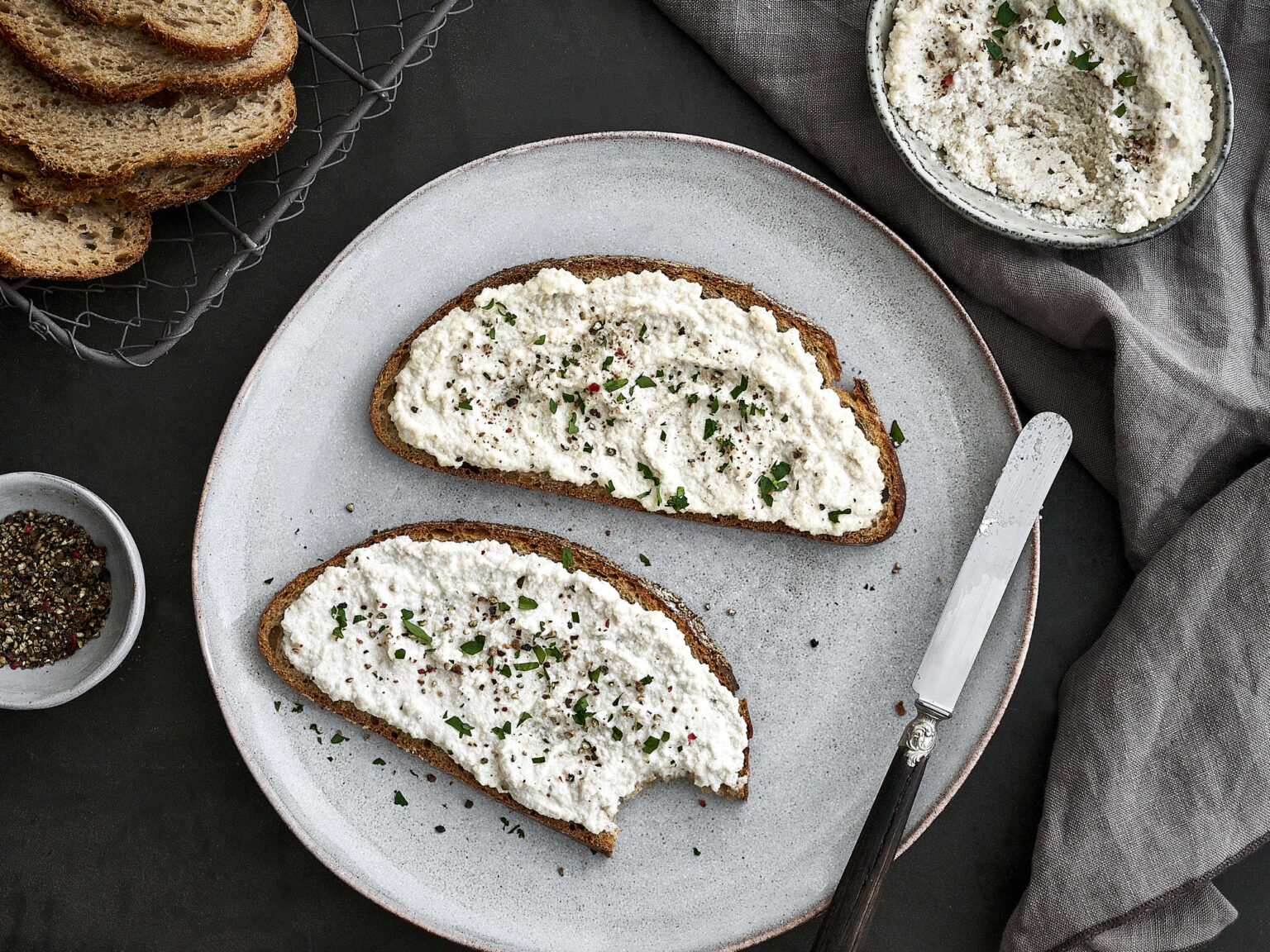 Veganer Frischkäse – ganz einfach selbst gemacht – kitchen:lab